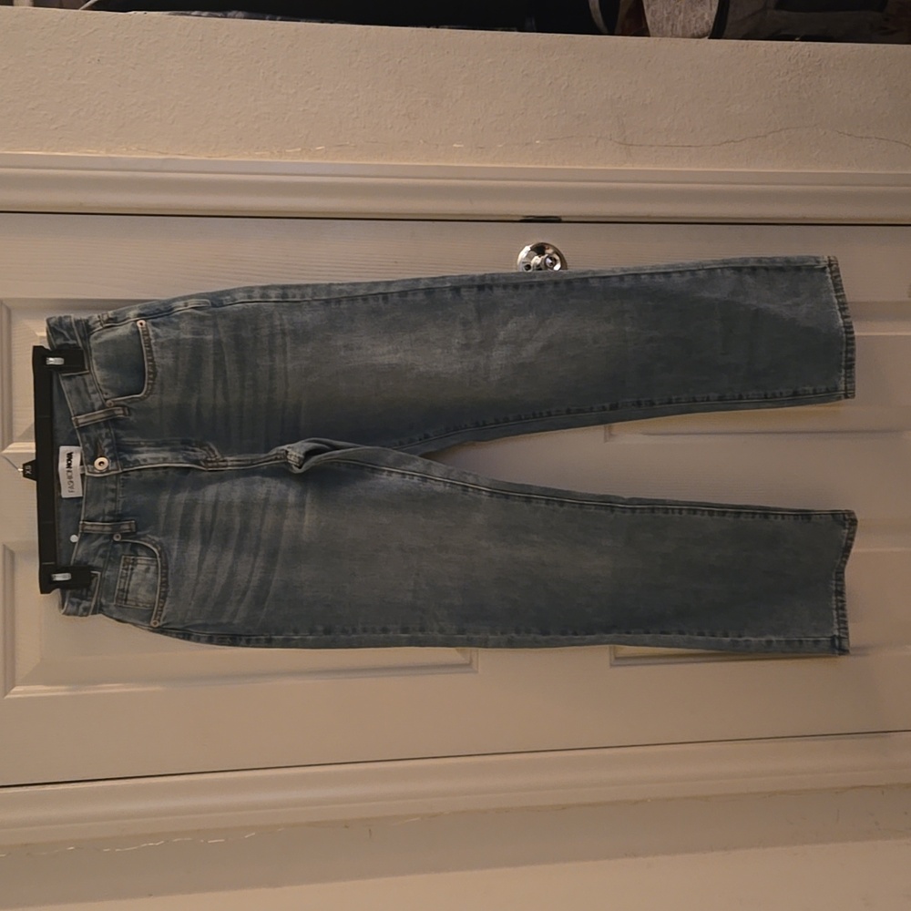 NWOT Fashion Nova Women's Jeans. Never Worn. Size 3